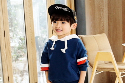 给男孩起个名字 怎样给男孩起个好名字 给男孩起个名字 怎样给男孩起个好名字