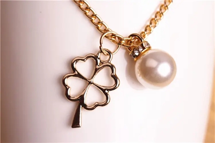 最吸引女生的饰品店名 新潮饰品店名字