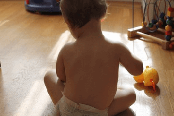 今年怎么给孩子取名(今年小孩子取名字怎么取呀?什么好?)