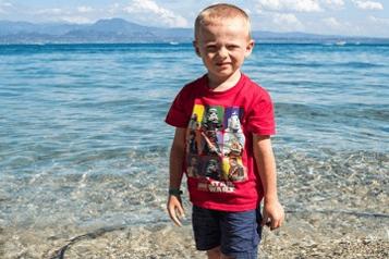 免费男孩名字大全2021属牛最新的(男宝宝名字大全2021属牛免费)