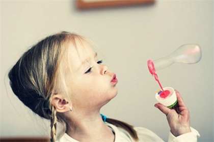 黄姓起名女孩名字大全 姓黄独特名字(黄姓的起源姓黄是不是最纯洁姓氏)