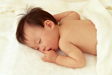 男孩取名带火字旁的 火字旁的字起名(火字旁的字不算火字旁共七画的字)