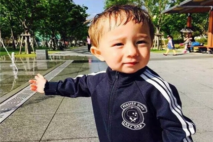 给姓侯的小男孩取名字 给姓侯的男孩子起名字 给姓侯的小男孩取名字 给姓侯的男孩子起名字