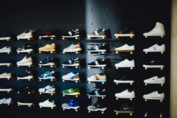 时尚好听的女鞋店名字大全(想开鞋店起什么名字好听又不土)