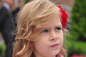 女孩起名简单好听(女孩取名简单大气名字大全)