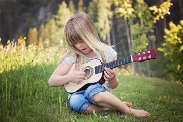 小孩起名字大全免费女孩(女孩英文名字洋气有涵养)
