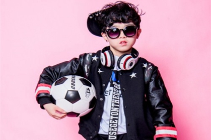 姓韦最简单洋气的名字男孩 姓韦的男孩取名 姓韦最简单洋气的名字男孩 姓韦的男孩取名