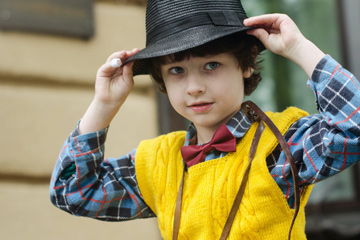 姓唐男孩名字简单洋气(唐字辈男孩名字)