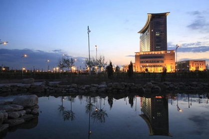 开女装店起名大全 女装衣服店取名(给时尚女装店起名大全)